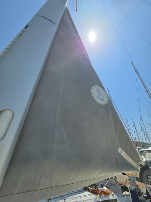 Bavaria CRUISER 37