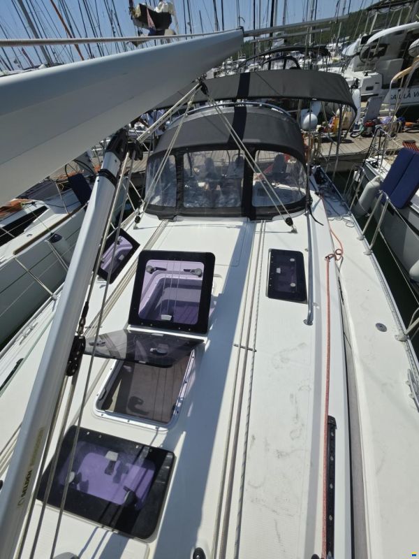 Bavaria CRUISER 37
