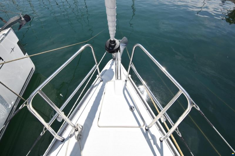 Bavaria CRUISER 37