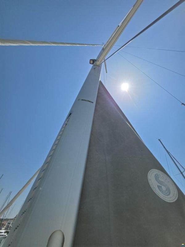 Bavaria CRUISER 37