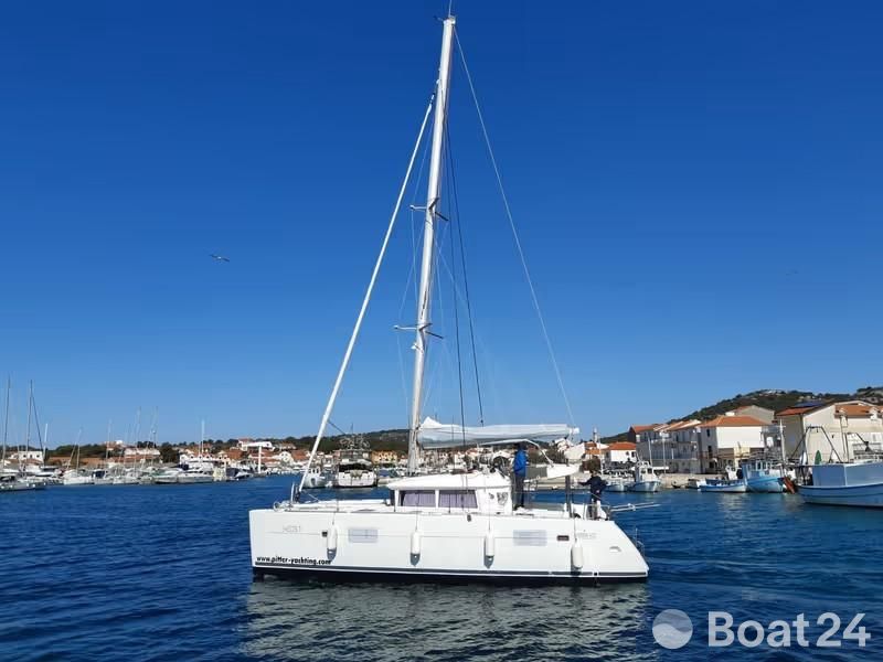 Lagoon 400