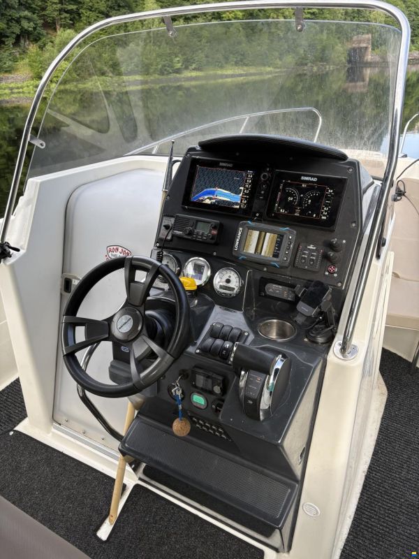 Quicksilver 805 Activ Open