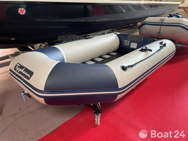 Bombard Typhoon 265 Roll-Up