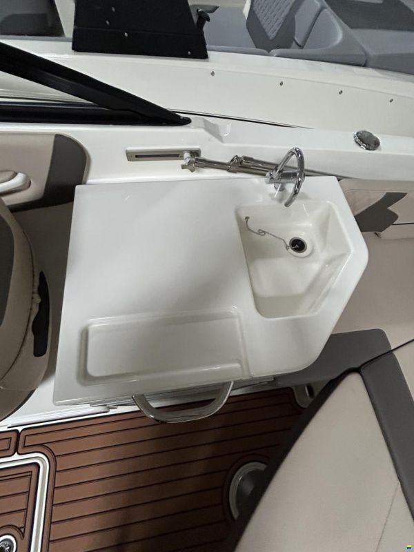 Bayliner VR 6 C