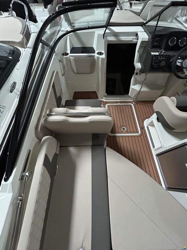 Bayliner VR 6 C