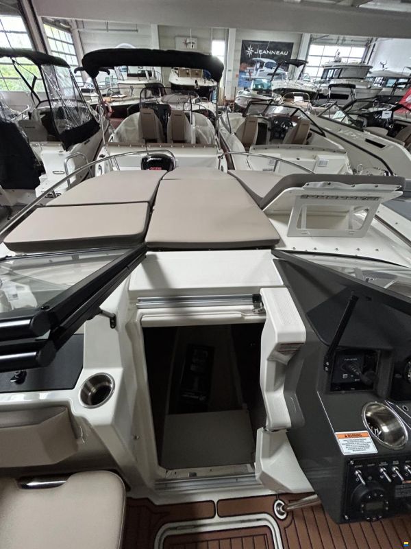 Bayliner VR 6 C
