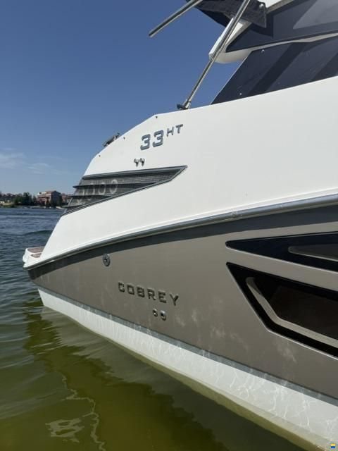 Cobrey 33 HT