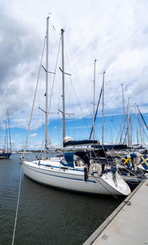Bavaria 33 ft
