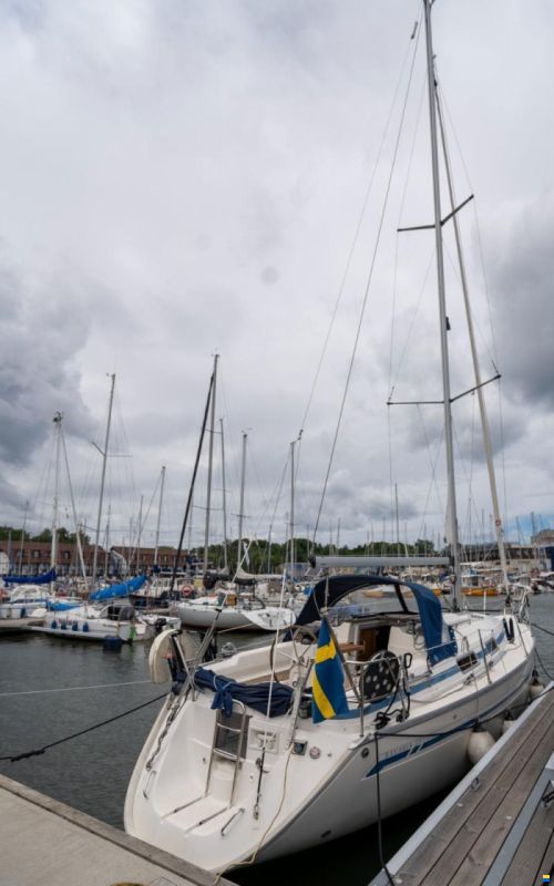 Bavaria 33 ft