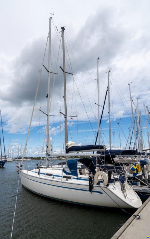 Bavaria 33 ft