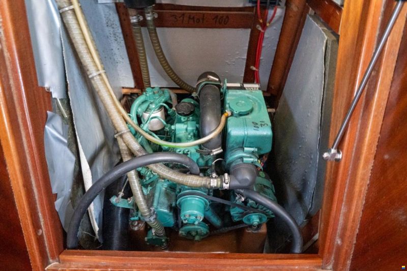 Bavaria 33 ft