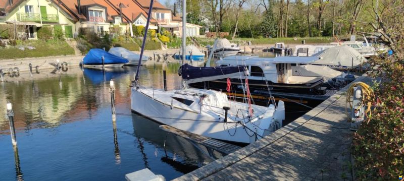 Place d'amarrage dans un port privé