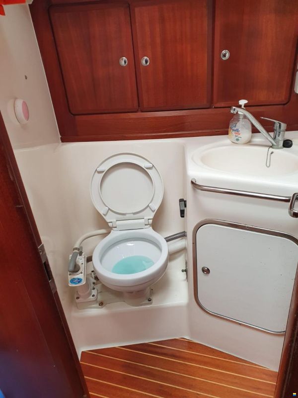 Bavaria 38