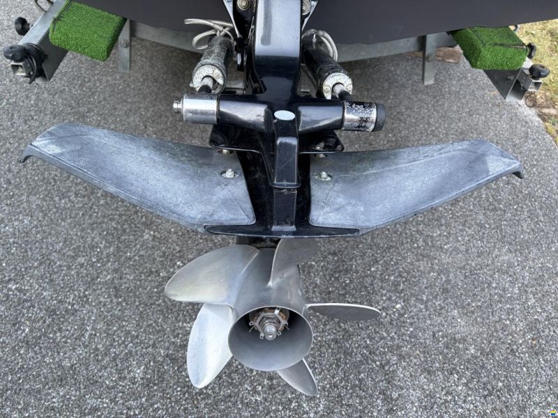 Stingray 200 LX