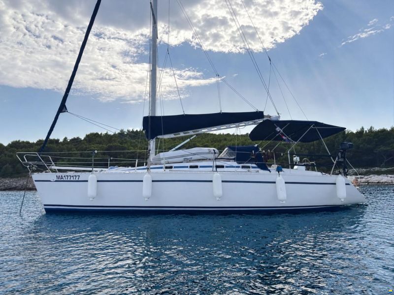 Elan 33