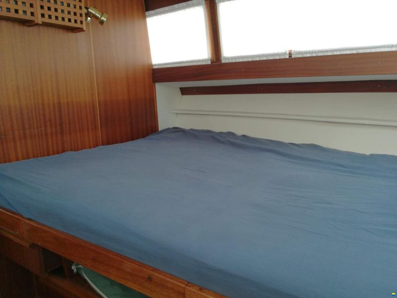 Coronet 32 Oceanfarer