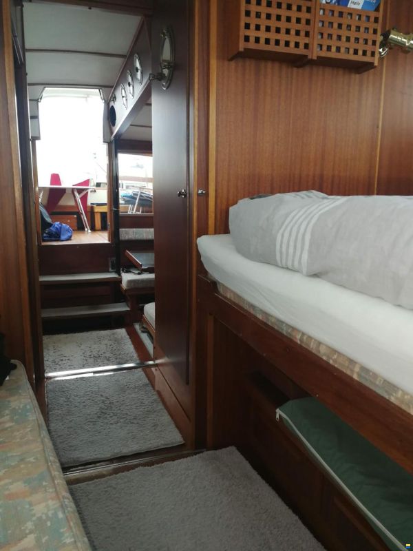 Coronet 32 Oceanfarer
