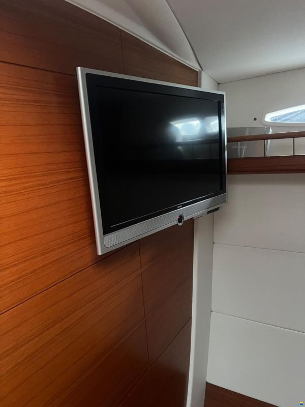 X-Yachts 55