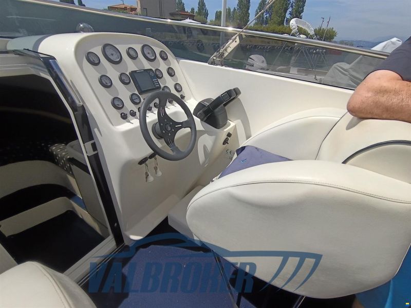 Performance Marine 807 Performance