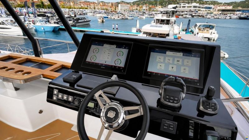 Fountaine Pajot Power 67