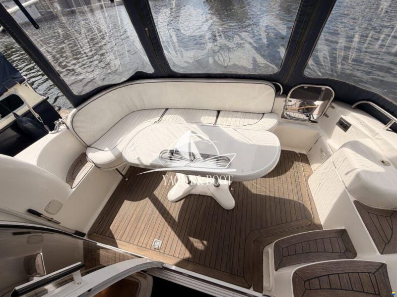 Sealine F330