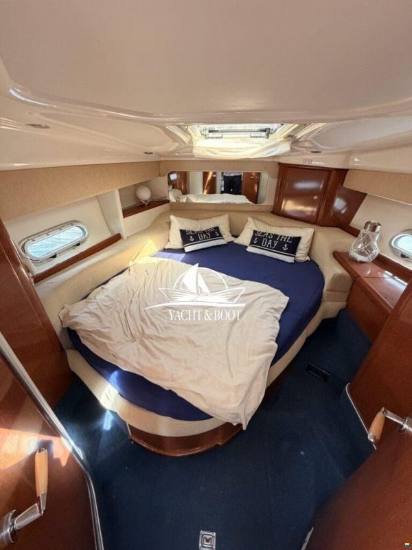 Sealine F330