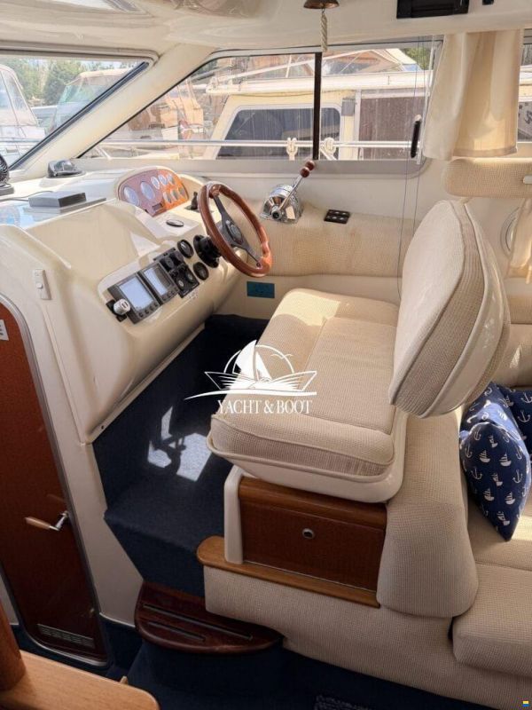 Sealine F330