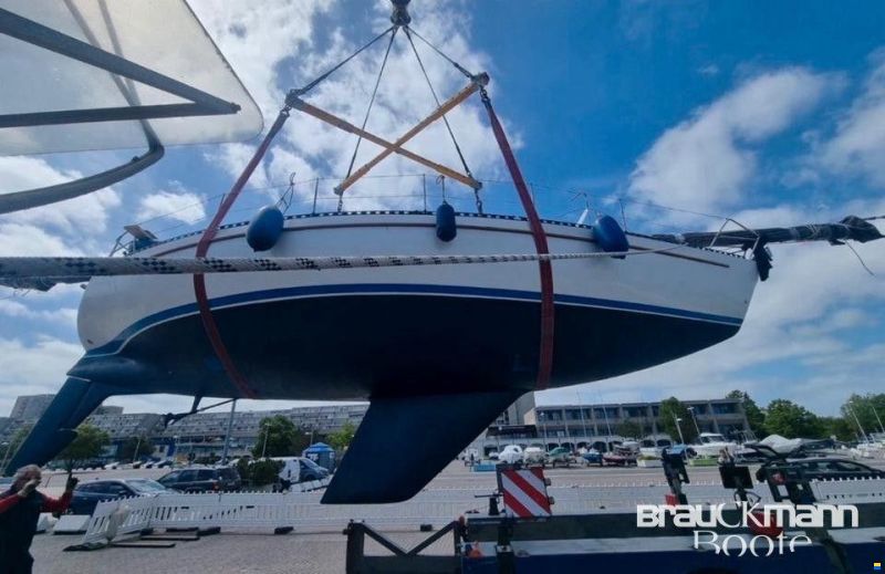 Yachting France (FRA) Jouët 37