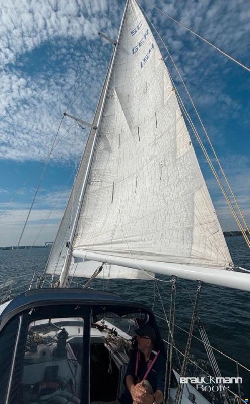 Yachting France (FRA) Jouët 37