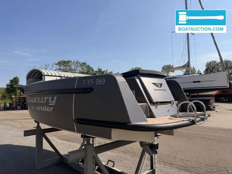 Luxury Alu tender 65