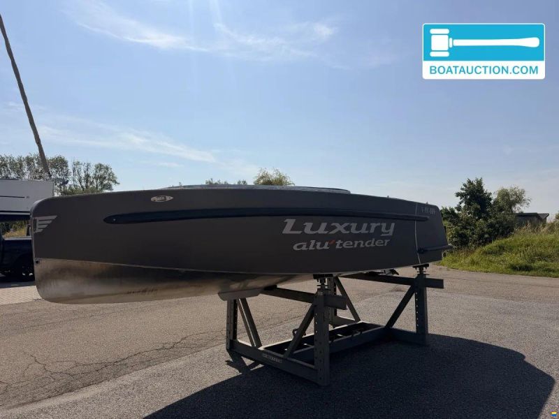 Luxury Alu tender 65