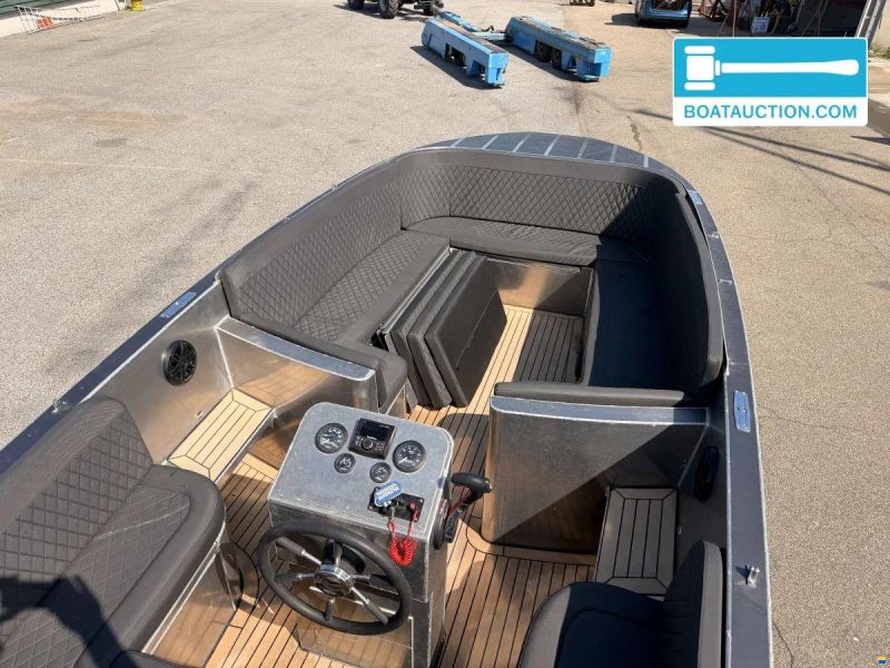 Luxury Alu tender 65