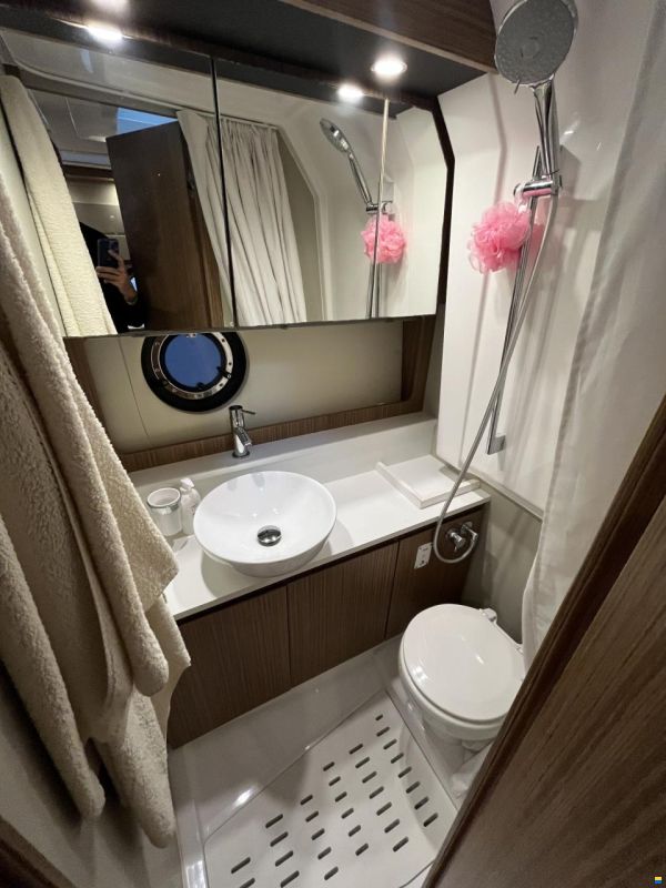 Azimut Atlantis 34