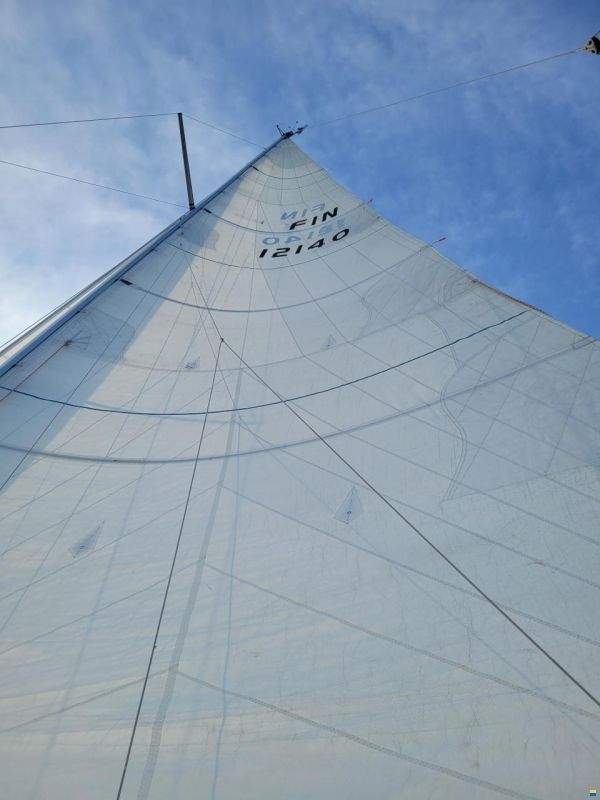 Hanse 415