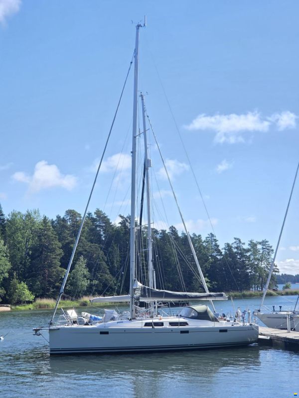 Hanse 415