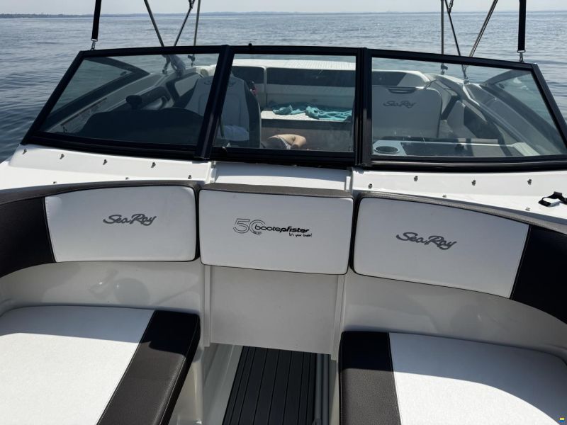 Sea Ray 210 SPXE