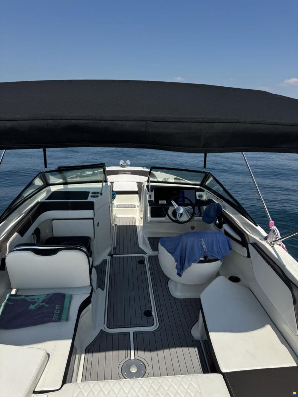 Sea Ray 210 SPXE
