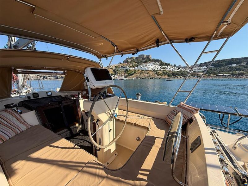Island Packet 465