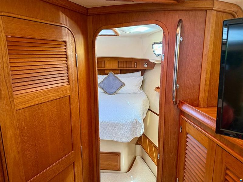 Island Packet 465