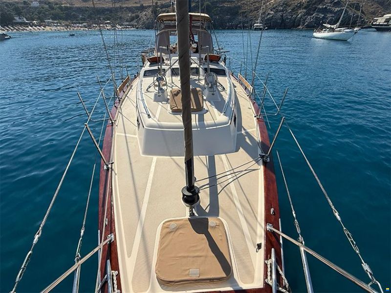 Island Packet 465