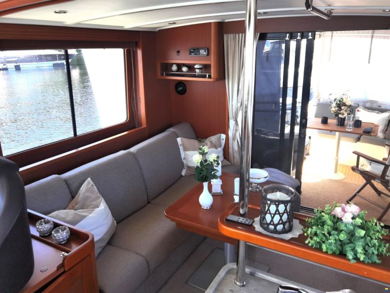 Beneteau Swift Trawler 44