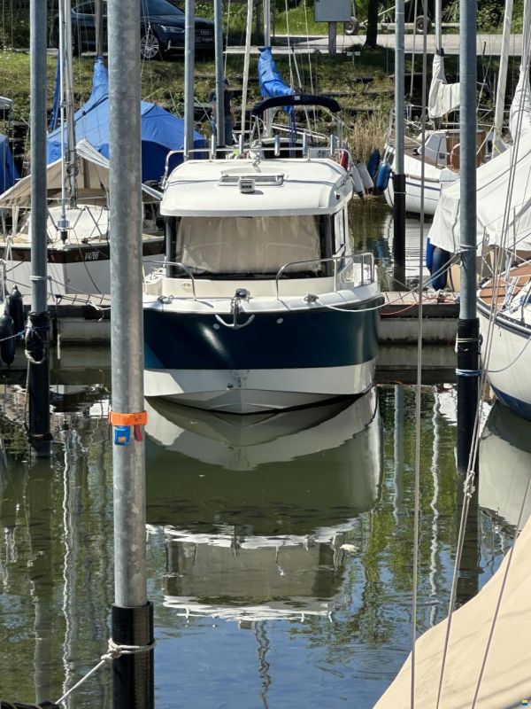 Quicksilver 605 Pilothouse