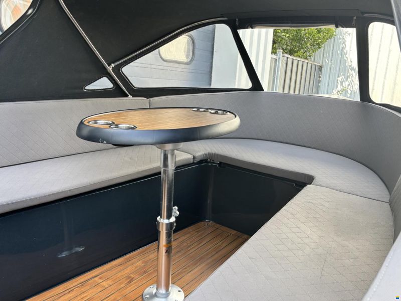 Admiral 570 Tender