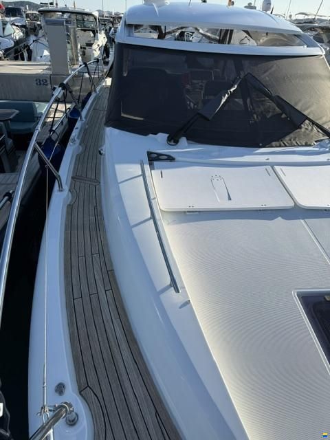 Jeanneau Leader 36 Sporttop