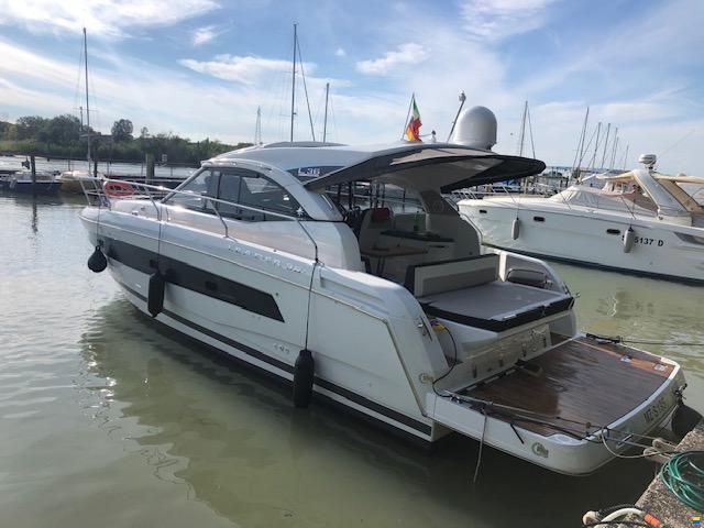 Jeanneau LEADER 36 SPORTTOP MODEL 2019