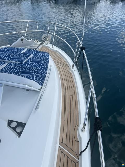 Jeanneau LEADER 36 SPORTTOP MODEL 2019