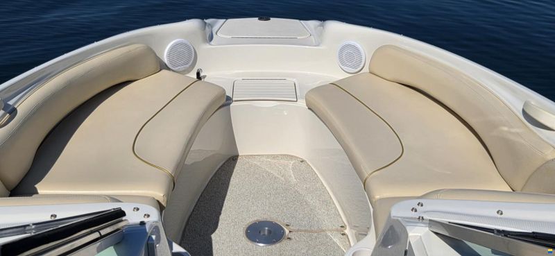 Sea Ray 240 Sundeck