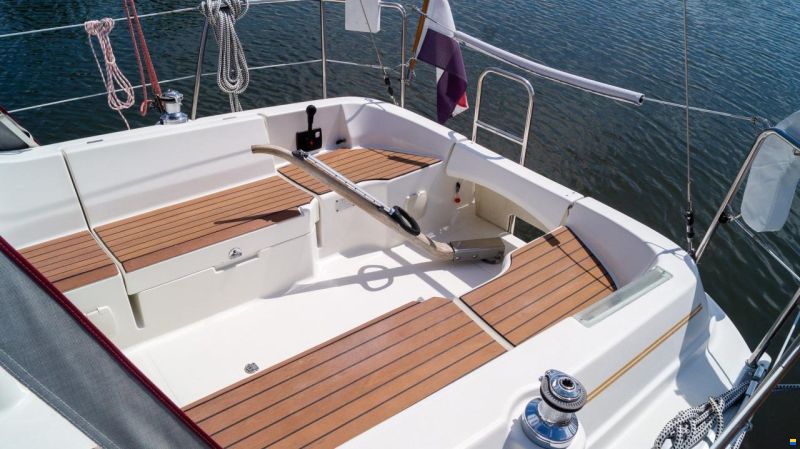 Beneteau OCEANIS 281