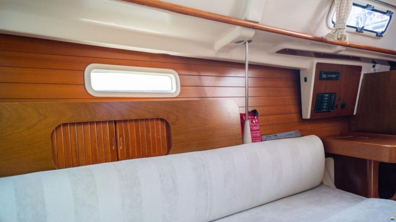 Beneteau OCEANIS 281