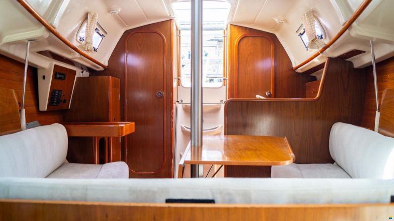 Beneteau OCEANIS 281